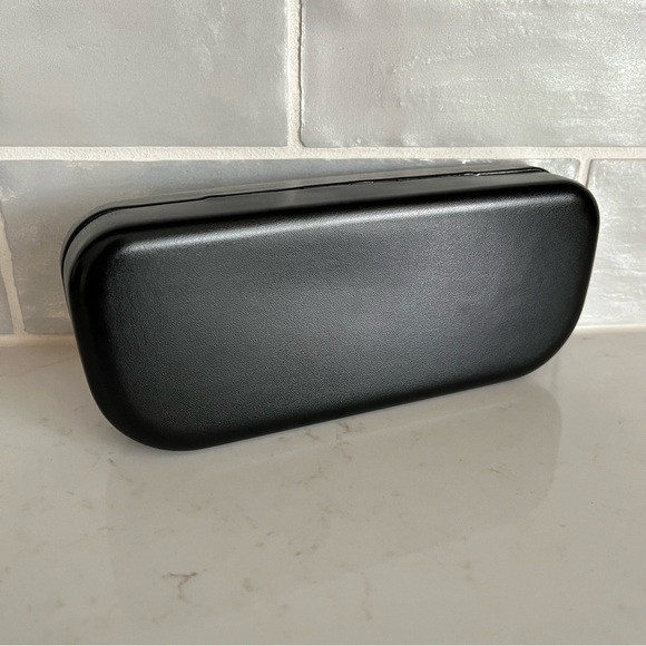 NEW Coach Shiny Black Rectangle Medium Hard Clamshell Dome Sunglass Case - Picture 3 of 10